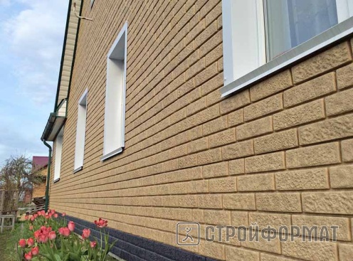 Фасадные панели Ю-Пласт кирпич бежевый и коричневый фото