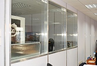 Панели Vekoroom и стеклянная перегородка офис