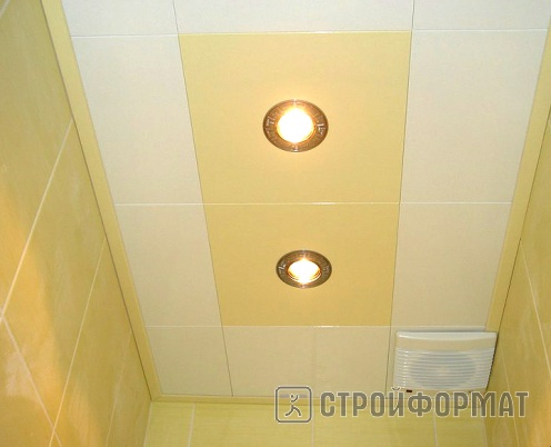 Алюминиевые кассетные потолки Cesal в туалете фото