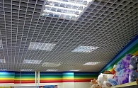 Потолки Грильято в детском магазине