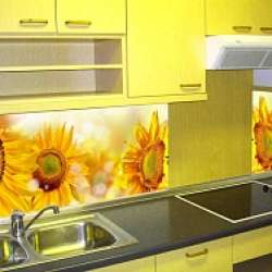 Интерьерная панель Подсолнухи на кухне фото