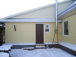 Сайдинг груша на стене дома фото