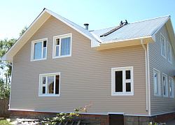 Сайдинг бежевый вариант отделки фото