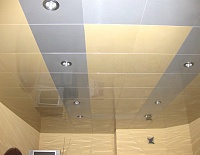 Алюминиевые кассетные потолки Cesal на кухне