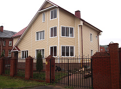 Сайдинг бежевый для фасада дома фото