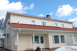 Снегозадержатель Borge на крыше здания фото