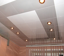 Алюминиевый кассетный потолок Cesal Белый матовый и Металлик серебристый фото