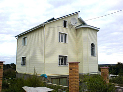 Альта-Сайдинг Кремовый отделка фасада фото