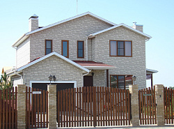 Альта-Профиль Камень Белый для фасада дома фото