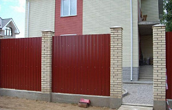 Профлист СС-10 коррида на заборе фото