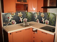 Интерьерная панель Орхидея на кухне