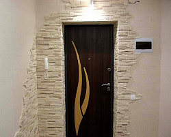 Декоративный камень для облицовки дверного проема фото