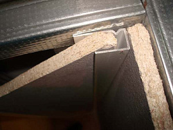 Алюминиевый L-профиль для перегородок с остеклением фото