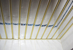 Реечные потолки Cesal вставка золото фото