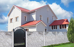 Сайдинг белый и красная крыша фото