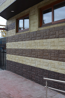 Гранит Альпийский и Крымский на стене фото