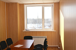 Панель МДФ вишня на стене фото