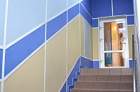Панели Vekoroom отделка лестницы разными цветами