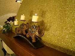 Жидкие обои золотистые фото