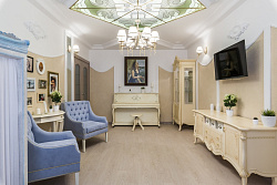 Великолепная гостиная в пастельном бежевом тоне фото