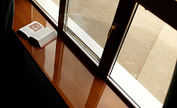 Подоконник Кристаллит Орех фото