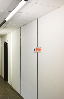 Панели Vekoroom светлые с темным профилем фото