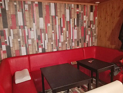 Плиты QuickDeck на стене фото