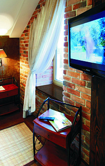 Подоконник Венге в зале фото