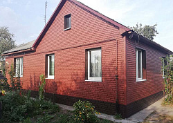 Фасадные панели Стоун-Хаус под красный и коричневый кирпич Фасадные панели Стоун-Хаус под красный и коричневый кирпич фото