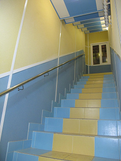 Лестница монтаж панели Vekoroom Джинса и Шампань фото