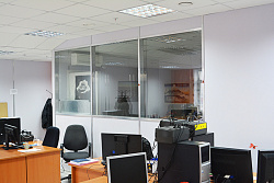 Панели Vekoroom и стеклянная перегородка для офиса фото