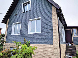 Фасадные панели Ю-Пласт под камень изумрудный и золотистый Фасадные панели Ю-Пласт под камень изумрудный и золотистый фото