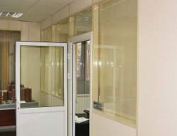 Панели Vekoroom и стеклянная перегородка дверь фото