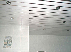 Реечные потолки Cesal вставка зеркальная фото