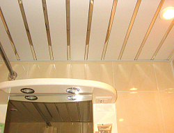 Реечные потолки Cesal в ванной фото