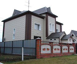 Камень Белый и Жженый отделка фасада фото