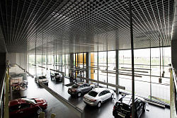 Потолки Грильято в автомагазине фото