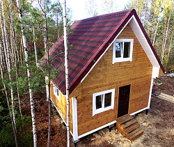 Черепица Ондулин Красный дачный дом фото