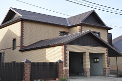 Металлочерепица Капелла на крыше фото