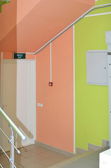 Панели Vekoroom стена под лестницей фото