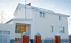 Сайдинг белый на фасаде фото