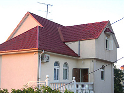 Монтеррей винно-красный крыша фото