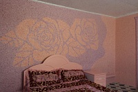 Спальня с цветочным орнаментом