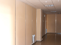 Панели Vekoroom кремовые на стене коридора фото