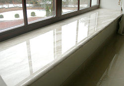 Подоконник мармор классико в интерьере фото