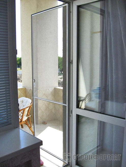 Москитная сетка на дверь балкона фото