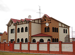 Камень Белый и Известняк на фасаде фото